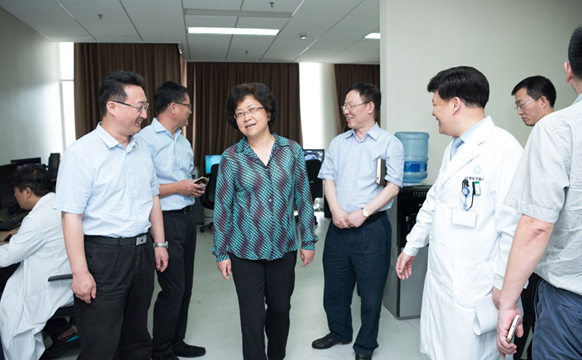 上海市副市长翁铁慧莅临全景调研