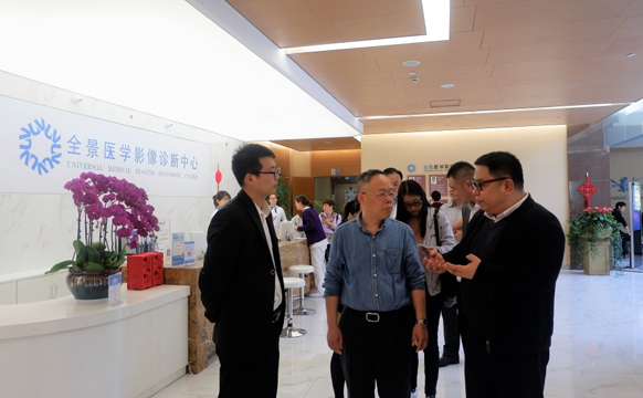 徐汇区发改委副主任、统计局局长刘辉莅临全景调研